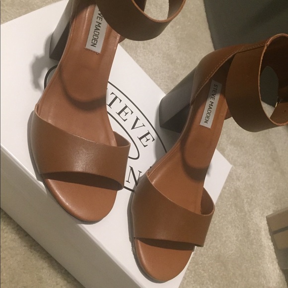 Steve Madden leather tan heels - Picture 4 of 4